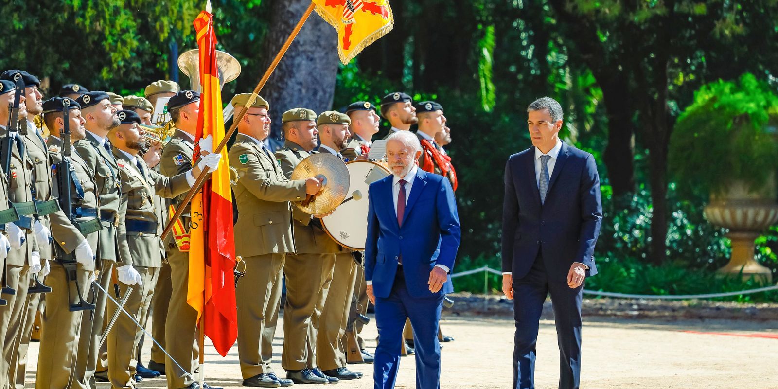Lula alerta sobre risco de bets e big techs para famílias e democracia