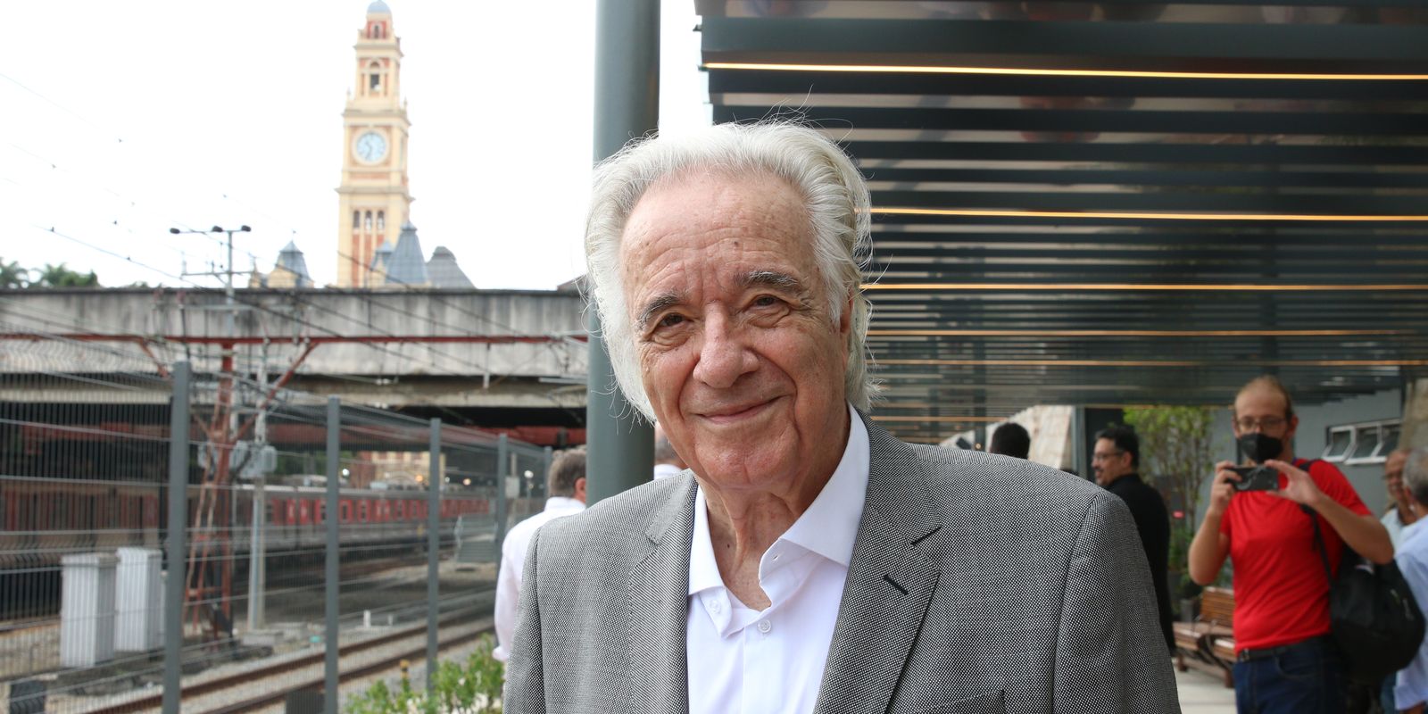 Na Mesa com Datena recebe maestro João Carlos Martins