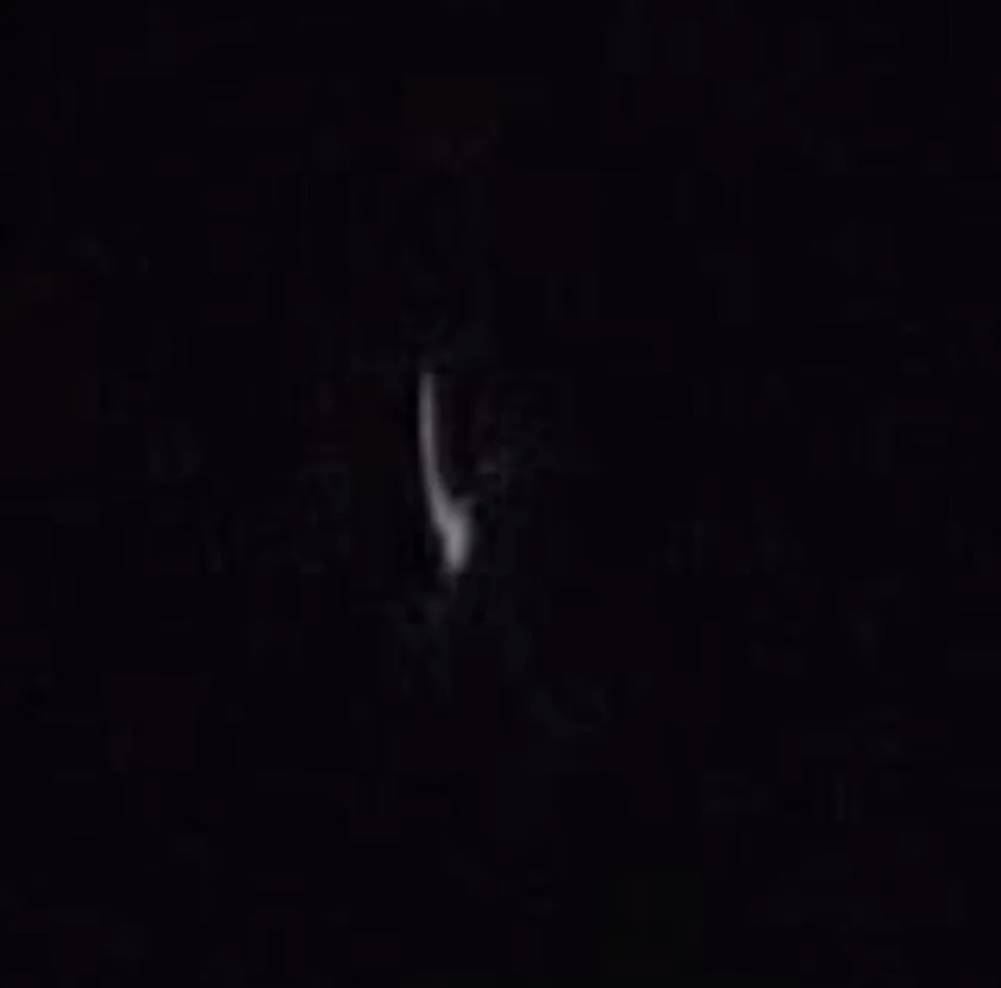 Luz intensa no céu chama atenção de morador na zona rural de Buritis (RO)
